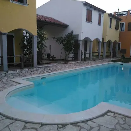 с великолепным видом на горы