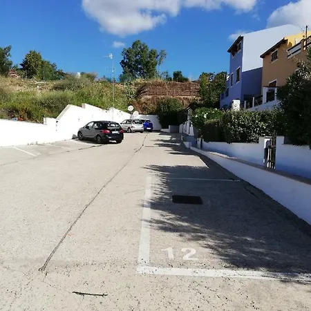 с великолепным видом на горы